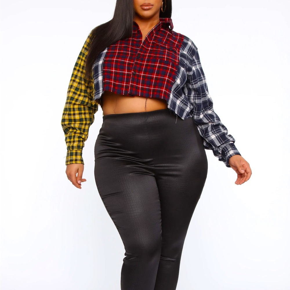 FN Off Line Plaid Crop Top - Fashion Nova